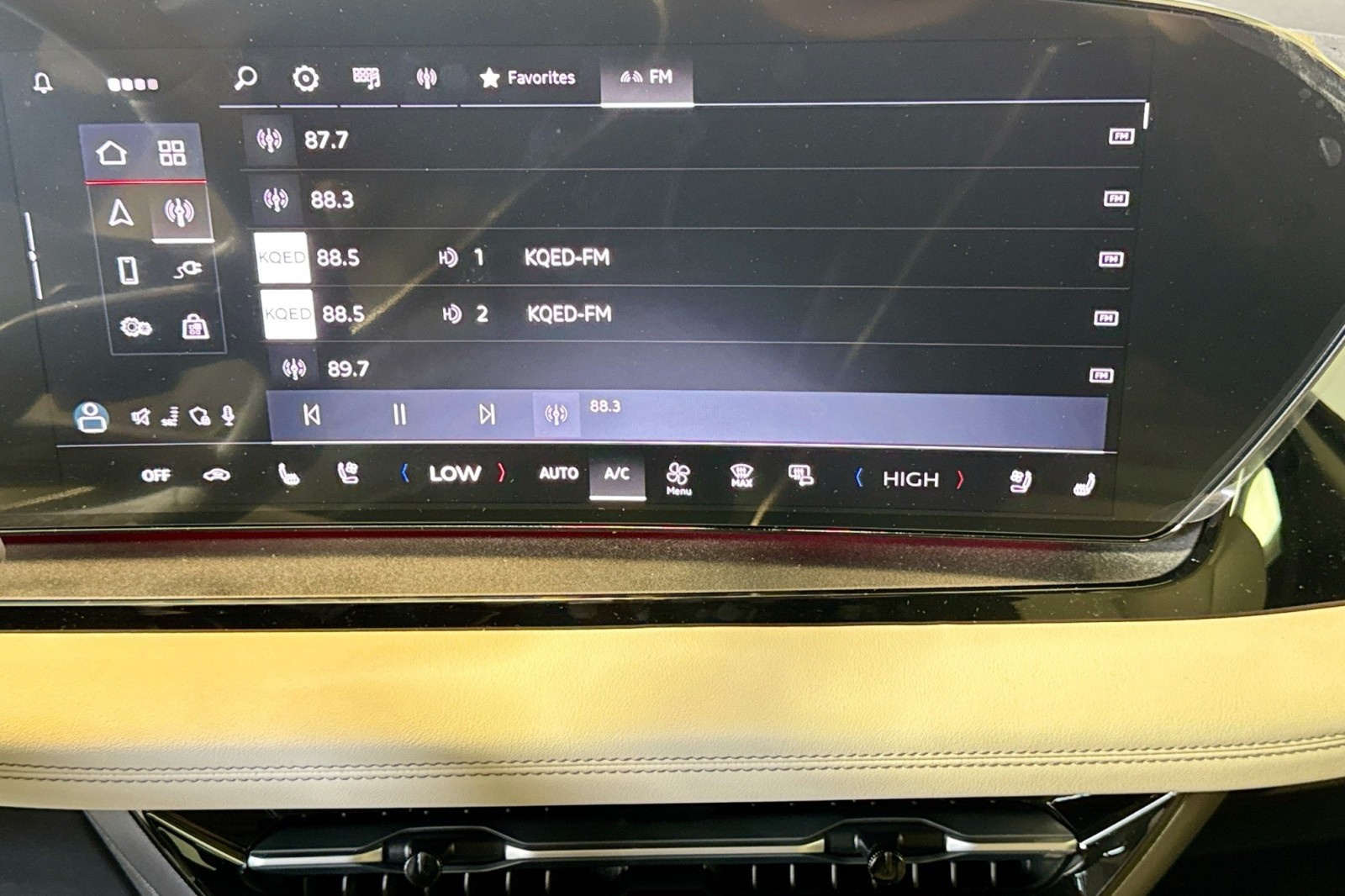 New 2025 Glacier White Metallic Audi Premium Plus quattro image 13