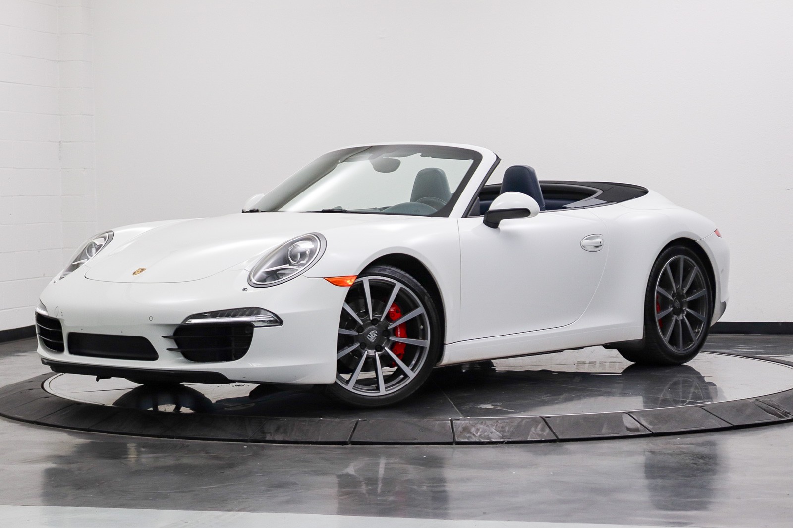 Cream White 2013 Porsche 911 Convertible Rear-Wheel Drive Automatic