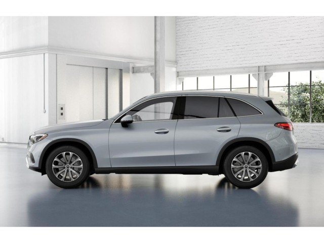 2025 Mercedes-Benz GLC GLC 300 33