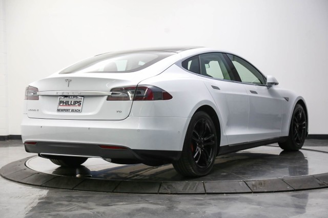 2016 Tesla Model S 70 kWh Battery 5