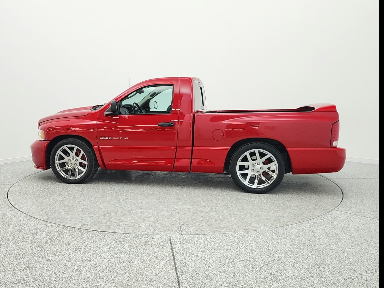 Used 2004 Flame Red Dodge 2dr Reg Cab 120.5 WB SRT-10 image 8