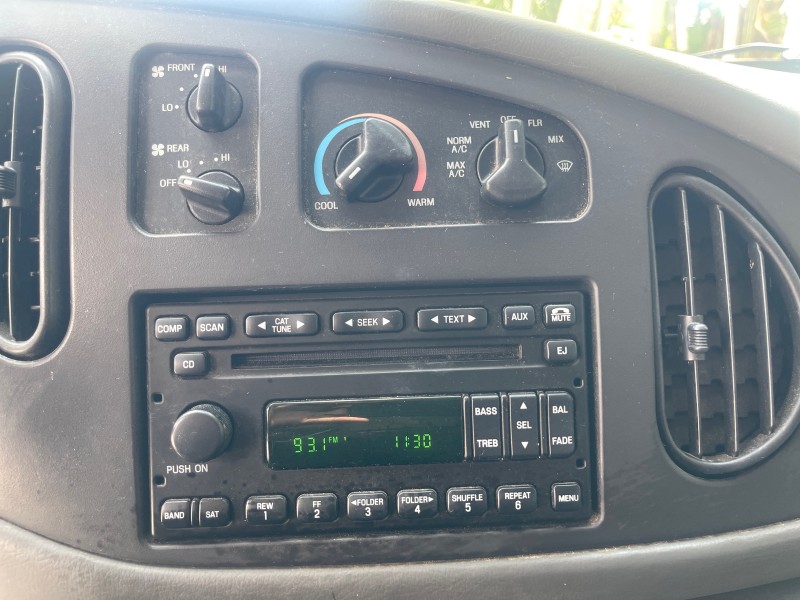 2006 Ford Econoline Wagon XLT 8 PASS LOW MILES 56328 in ,