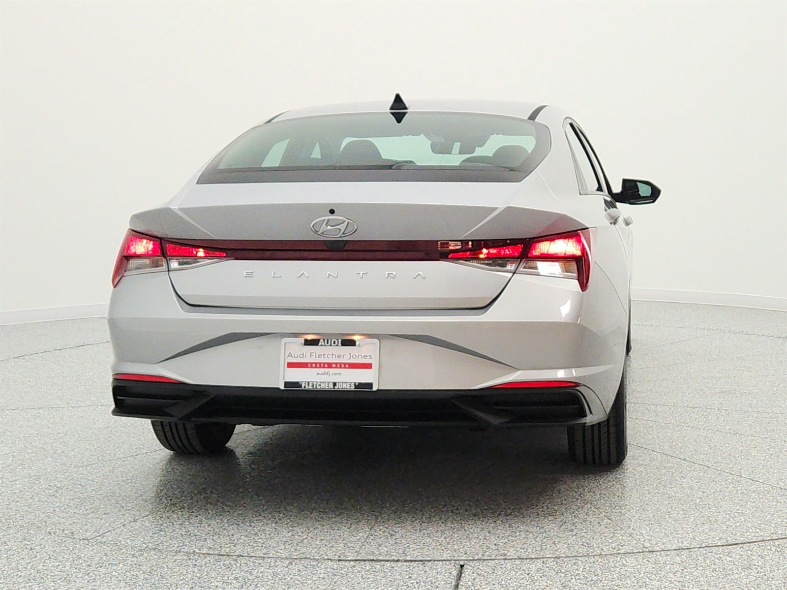 Used 2021 Shimmering Silver Pearl Hyundai SEL IVT image 6