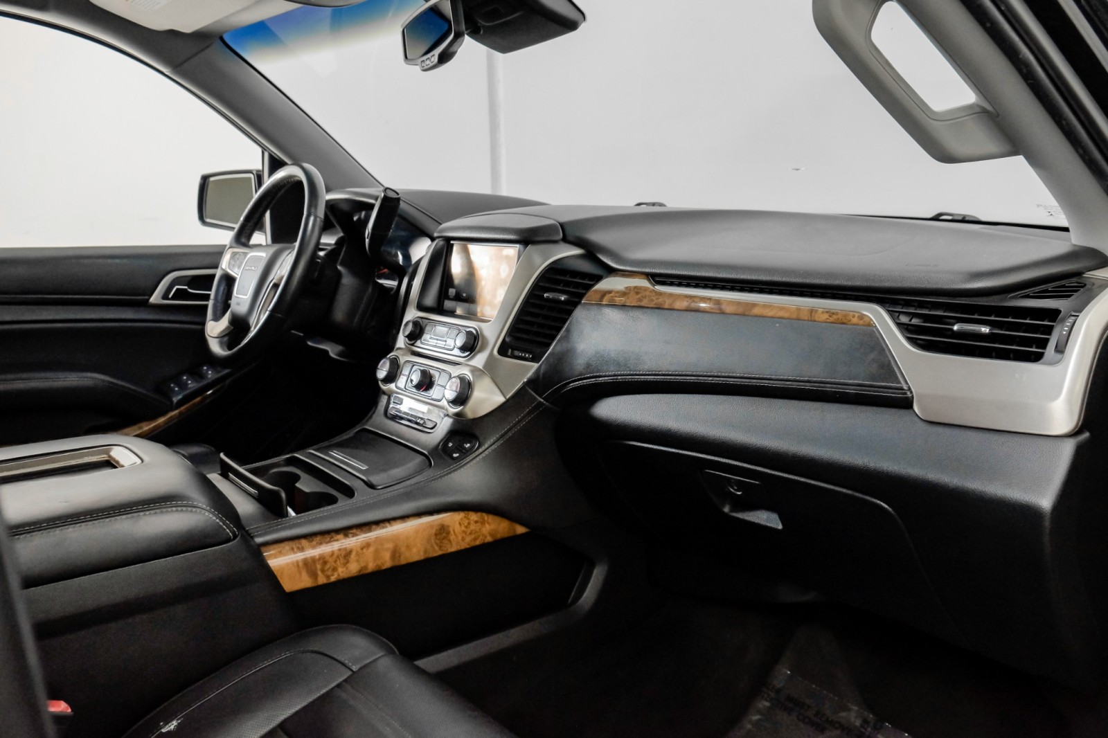 2015 GMC Yukon XL 4WD Denali TouringPkg AdaptiveCruise 22Alloys Moon 16