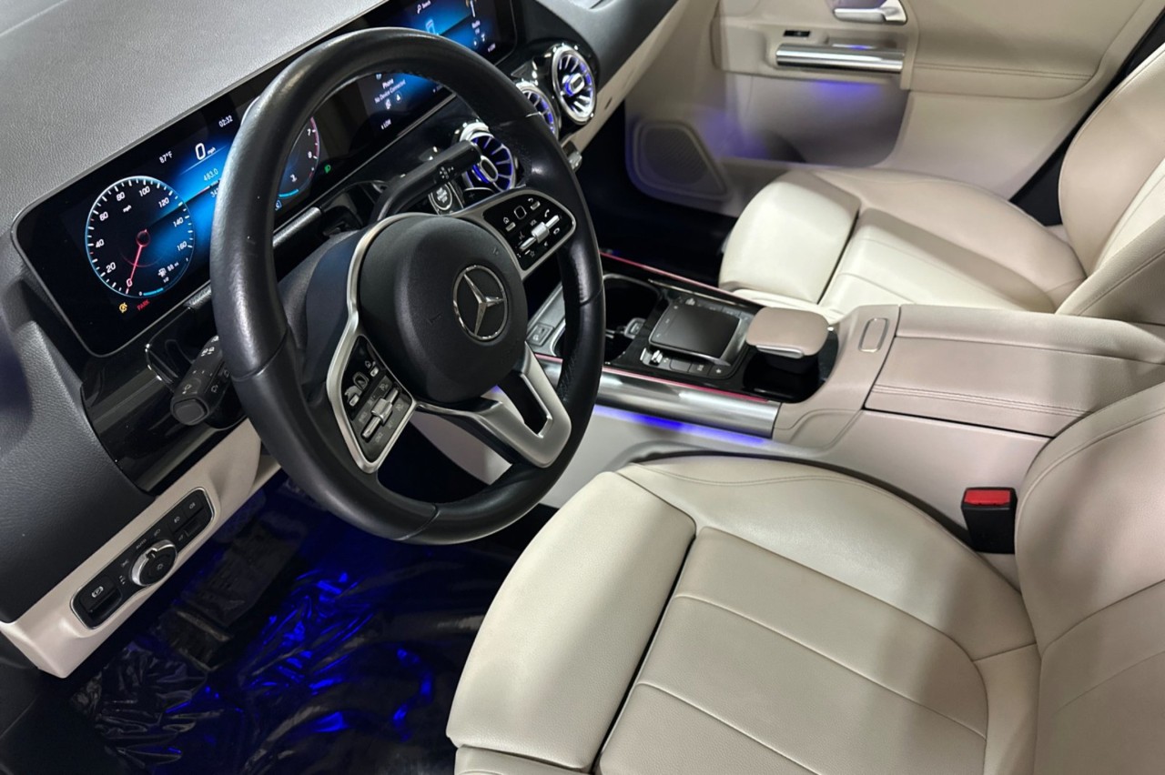 Used 2021 Polar White Mercedes-Benz GLA 250 image 9