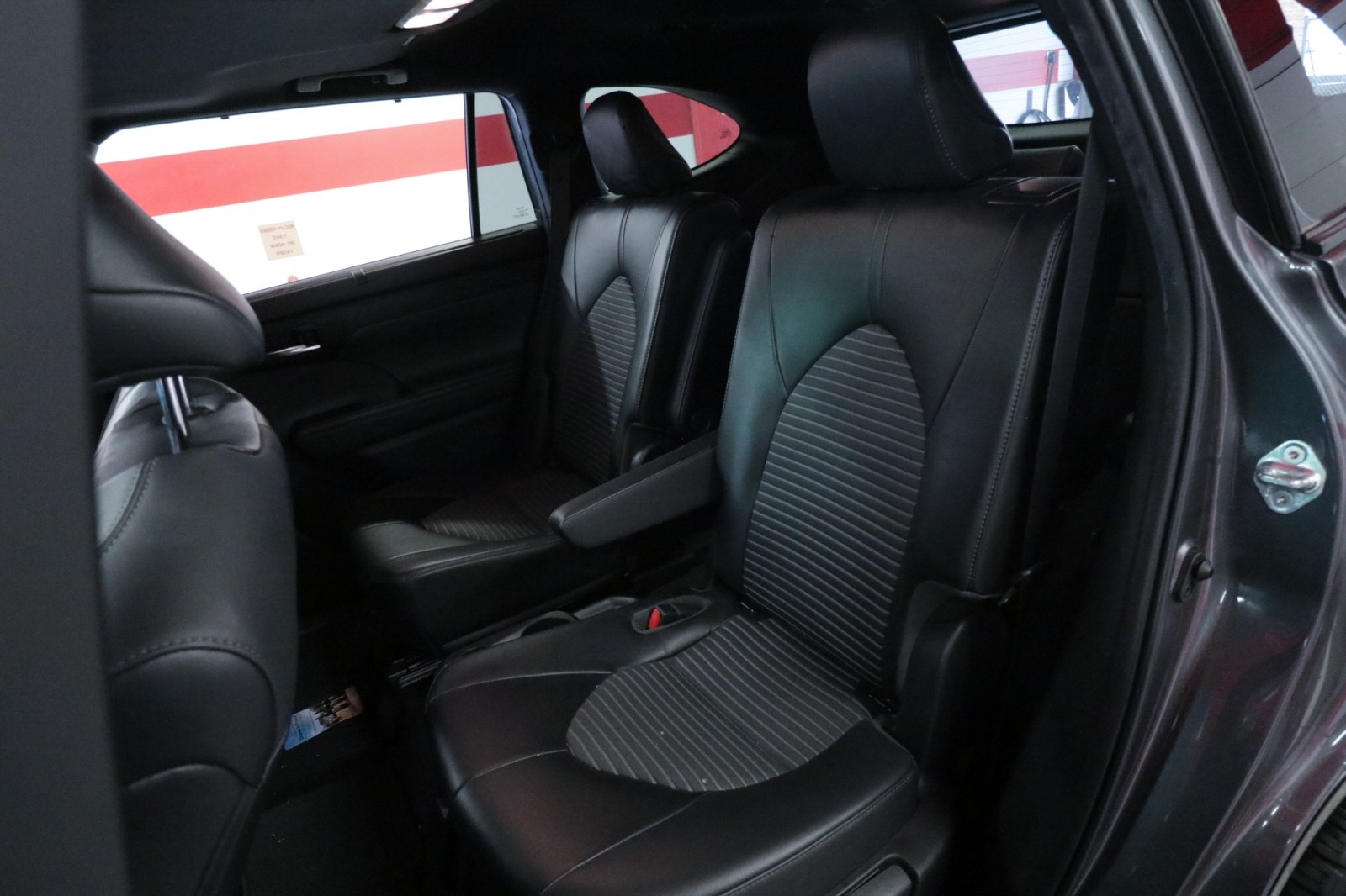 Used Car 2022 Toyota Highlander  Xse For Sale Under $35,000 In Austin, Texas