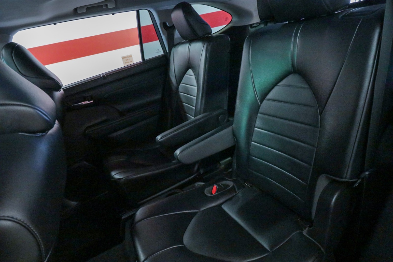 Used Car 2022 Toyota Highlander  Xle For Sale Under $35,000 In Austin, Texas