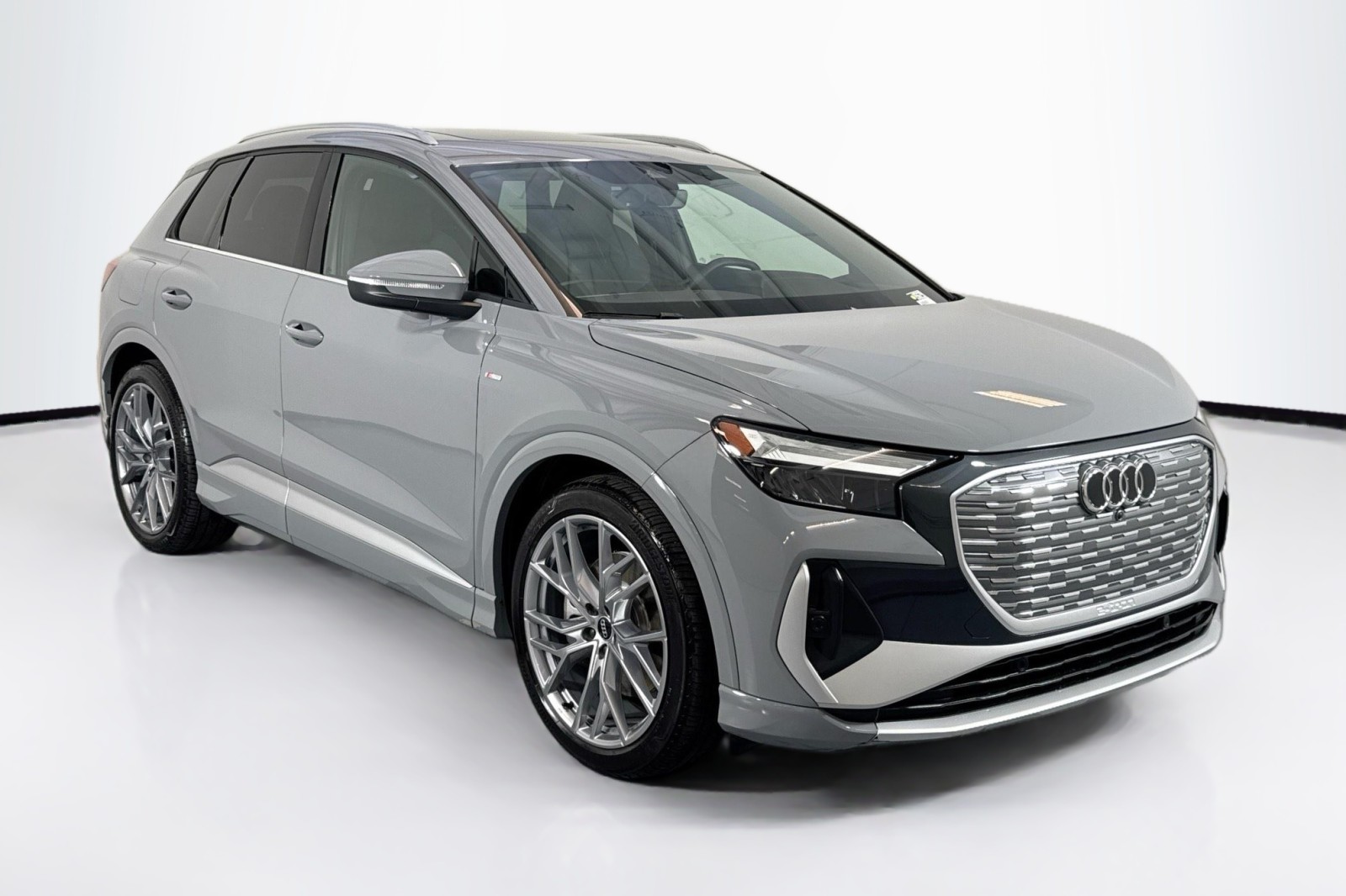 Used 2025 Pebble Gray Audi Premium Plus image 3