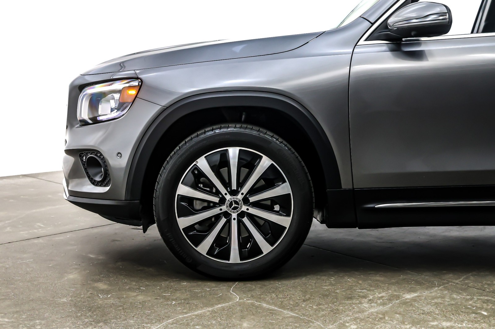 Used 2022 Mountain Grey Metallic Mercedes-Benz GLB 250 SUV image 11