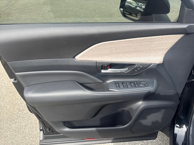 ToyotaGrand Highlander34