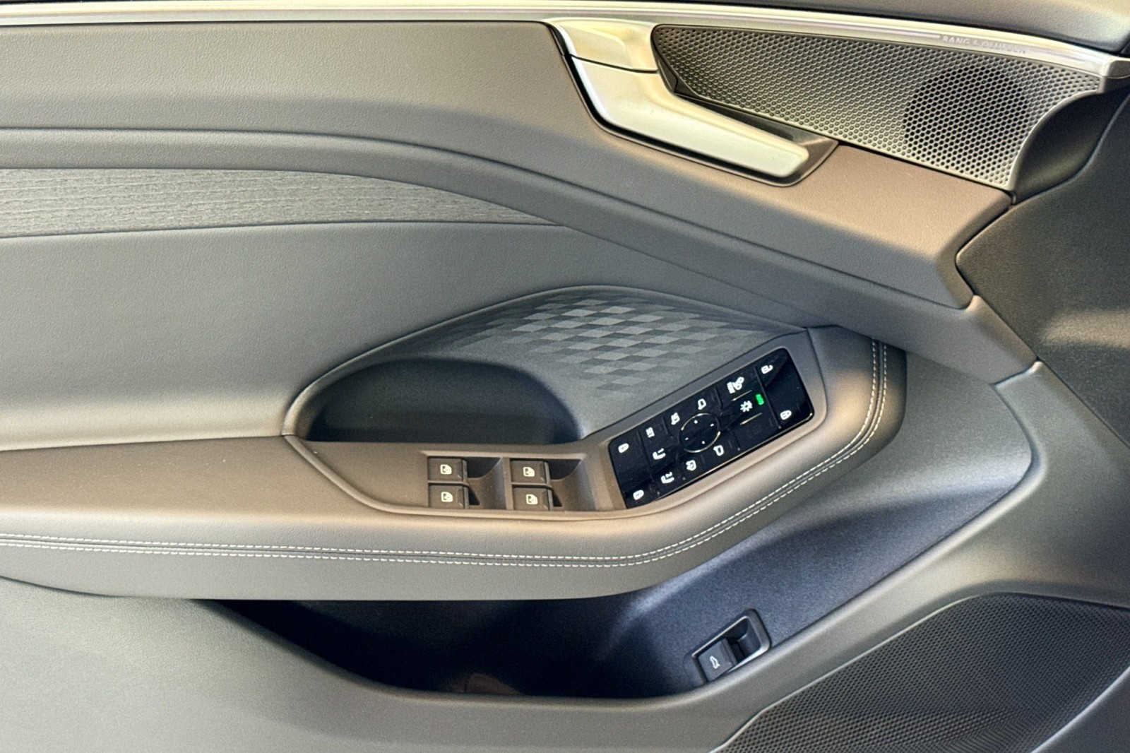 New 2026 CHRONOS GRAY Audi Prestige quattro image 15