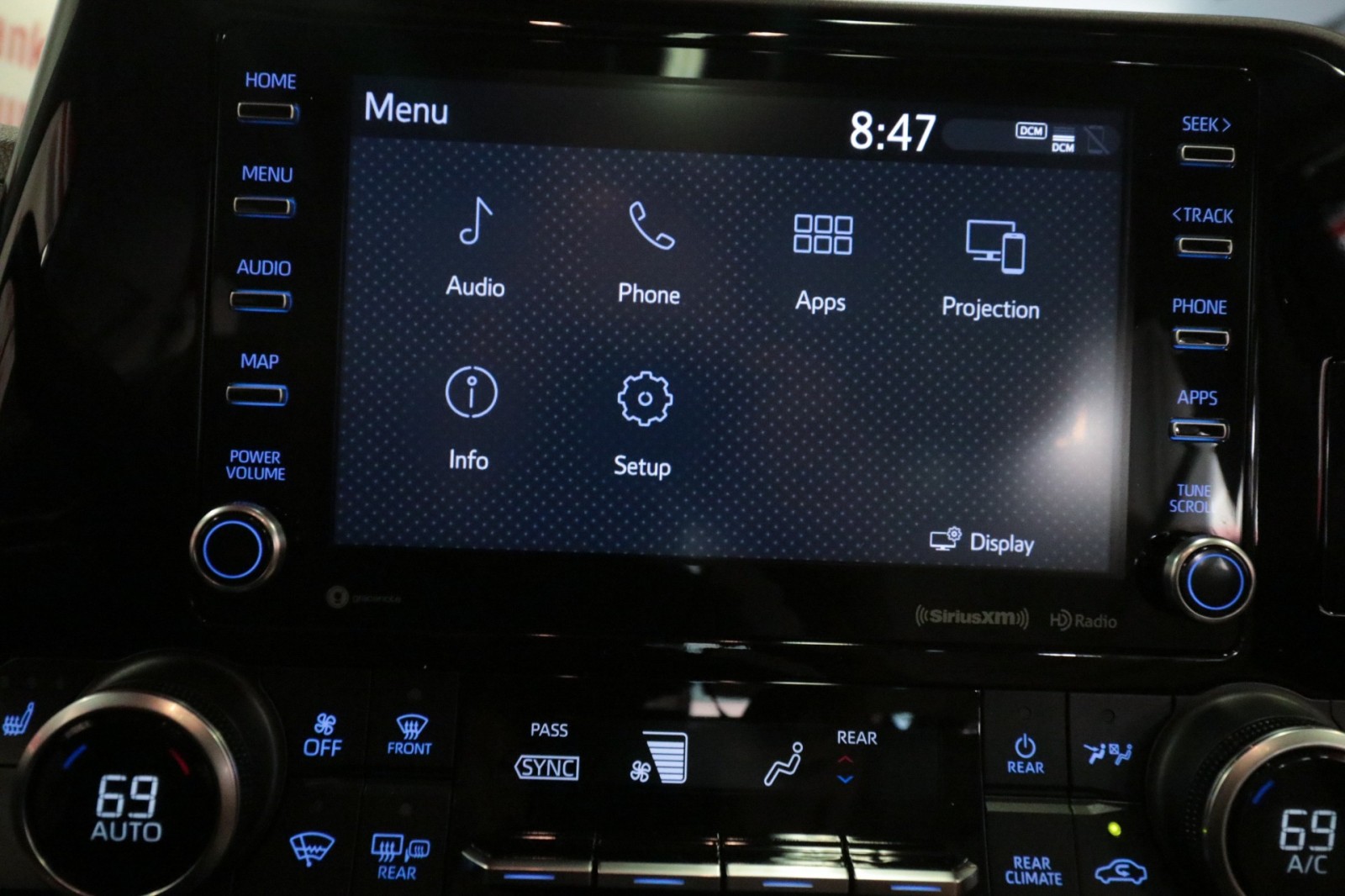 Used Car 2021 Toyota Highlander  Xle For Sale Under $35,000 In Austin, Texas