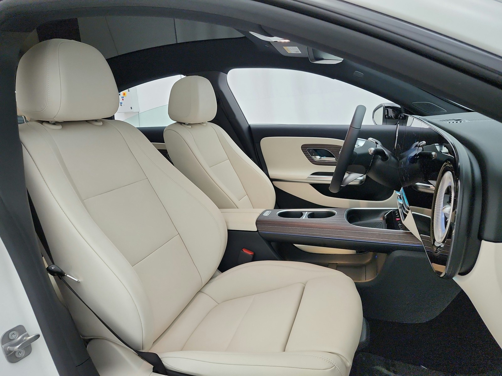 New 2027 Polar White Mercedes-Benz CLA 250+ Electric RWD image 15