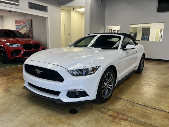 2016 Ford Mustang EcoBoost Premium 3
