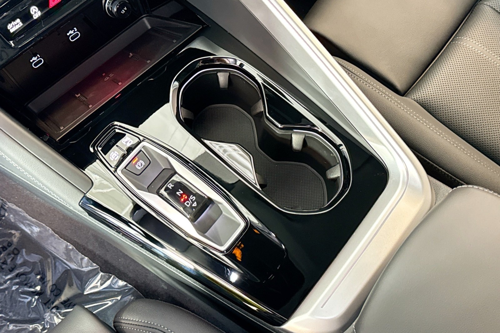 New 2025 Glacier White Metallic Audi Premium Plus 2.0 TFSI quattro image 14