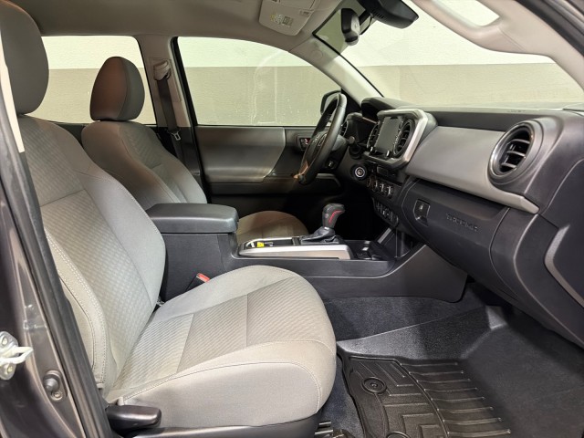 2022 Toyota Tacoma 4WD SR5 4WD V6 in , 