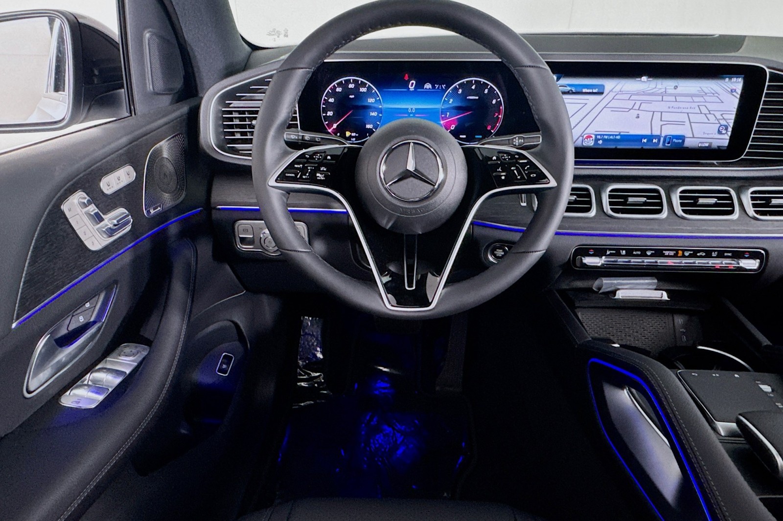 New 2026 MANUFAKTUR Moonlight White magno Mercedes-Benz GLE 350 4MATIC® SUV image 4