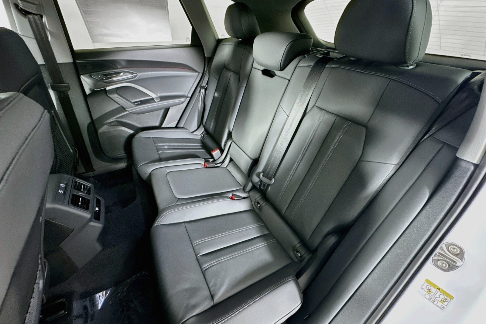 New 2026 Arkona White Audi Premium image 9