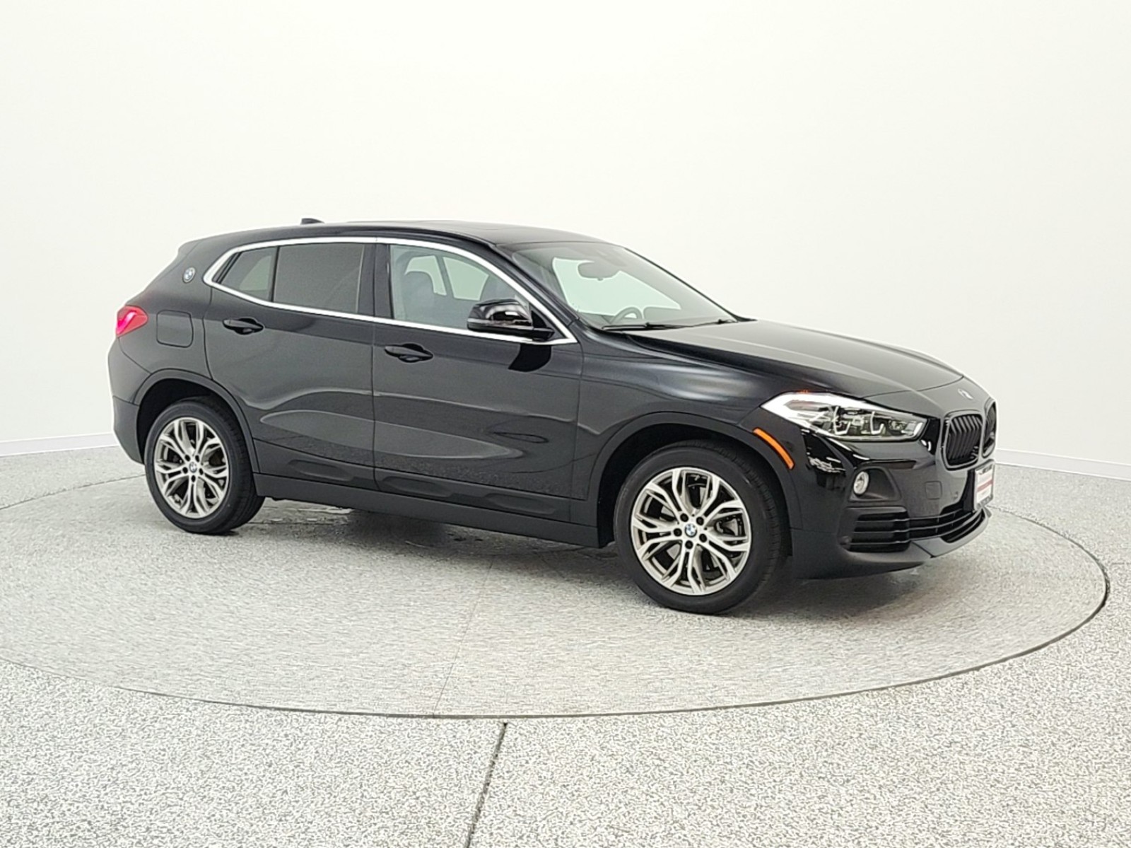 Used 2019 Jet Black BMW sDrive28i Sports Activity Coupe image 3