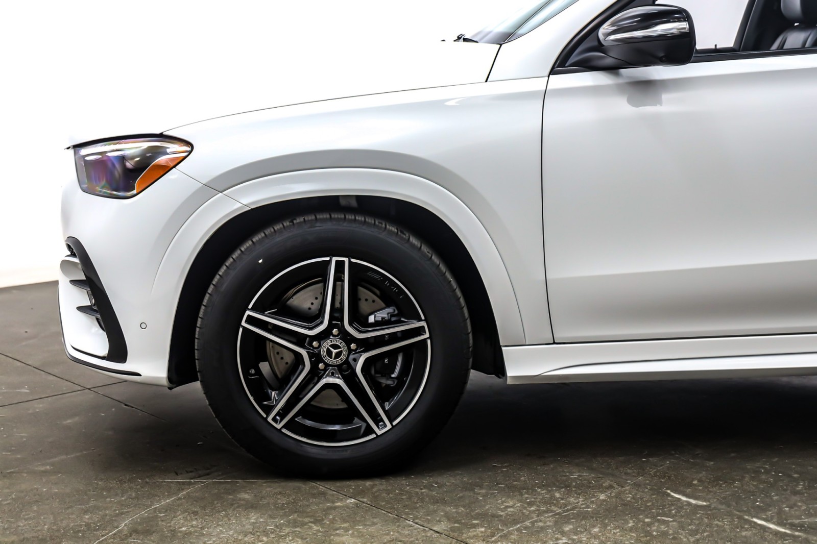 New 2026 Polar White Mercedes-Benz GLE 450 image 10