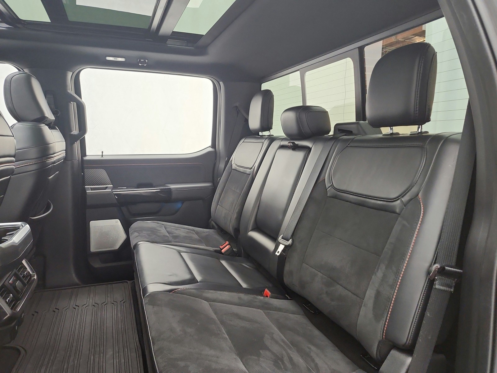 Used 2023 Agate Black Metallic Ford Raptor 4WD SuperCrew 5.5