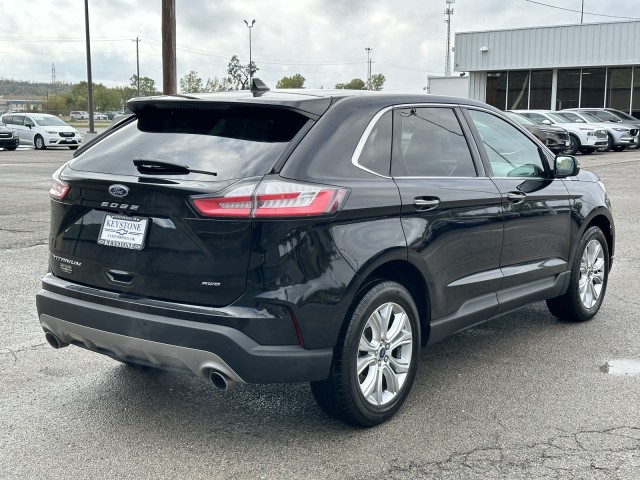 2022 Ford Edge Titanium 3