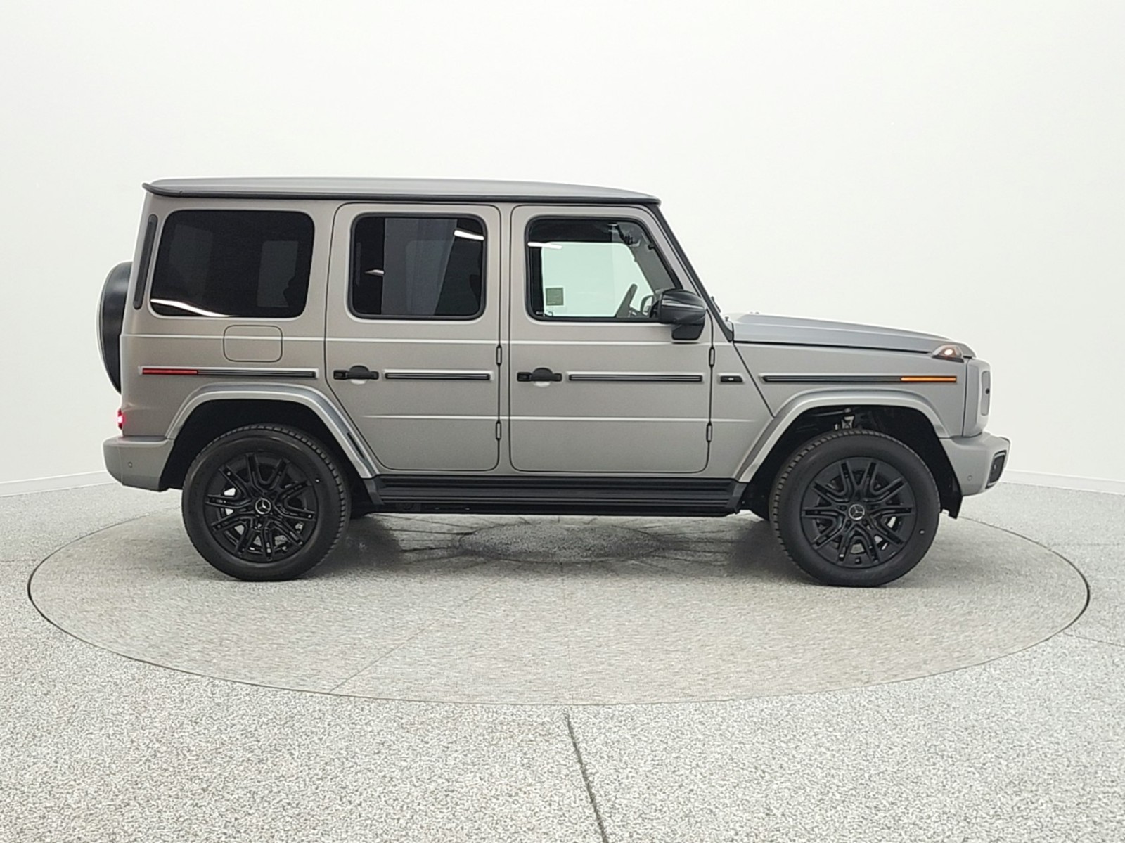 New 2026 MANUFAKTUR Platinum magno Mercedes-Benz G 580e image 4