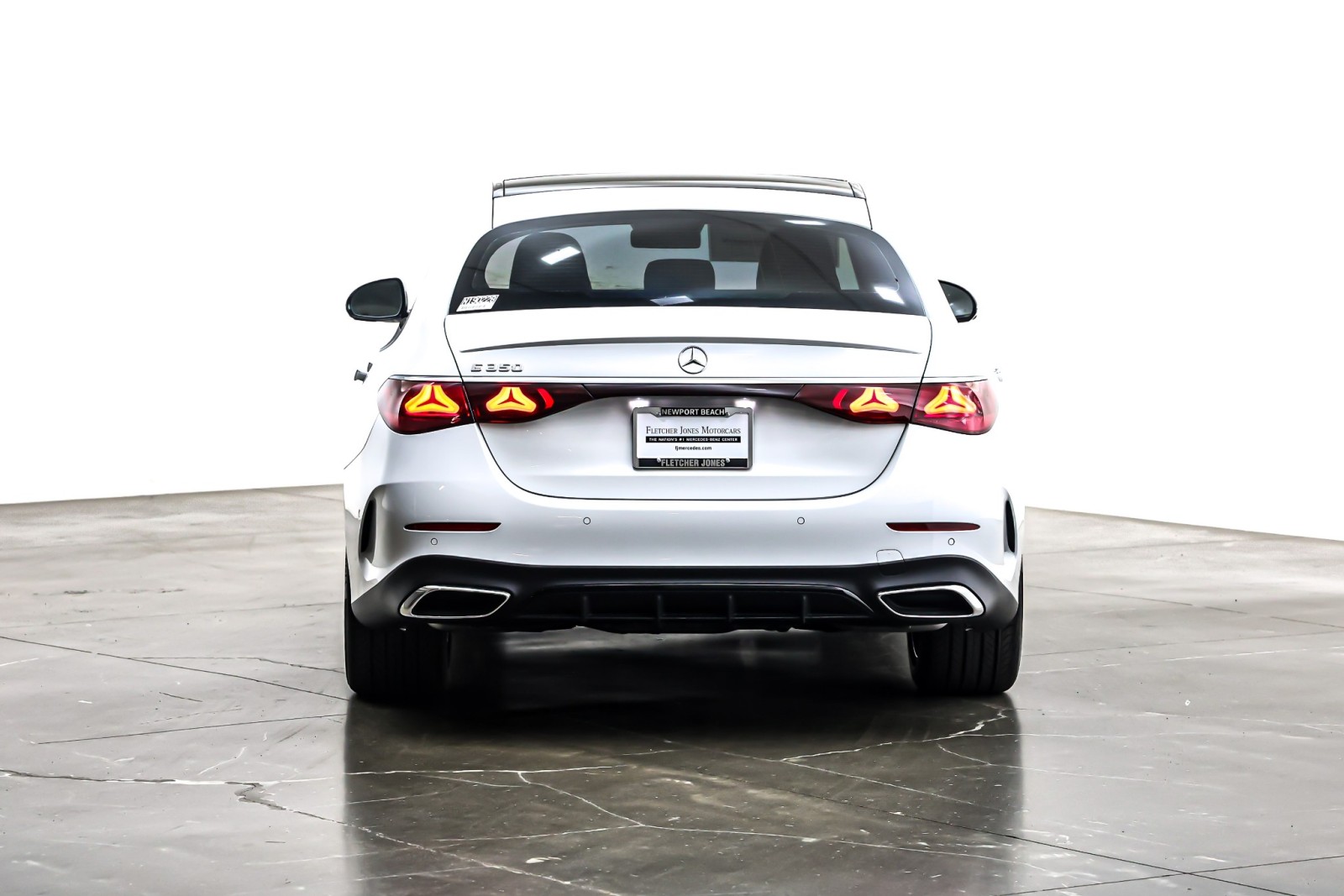 New 2026 MANUFAKTUR Moonlight White Metallic Mercedes-Benz E 350 image 3