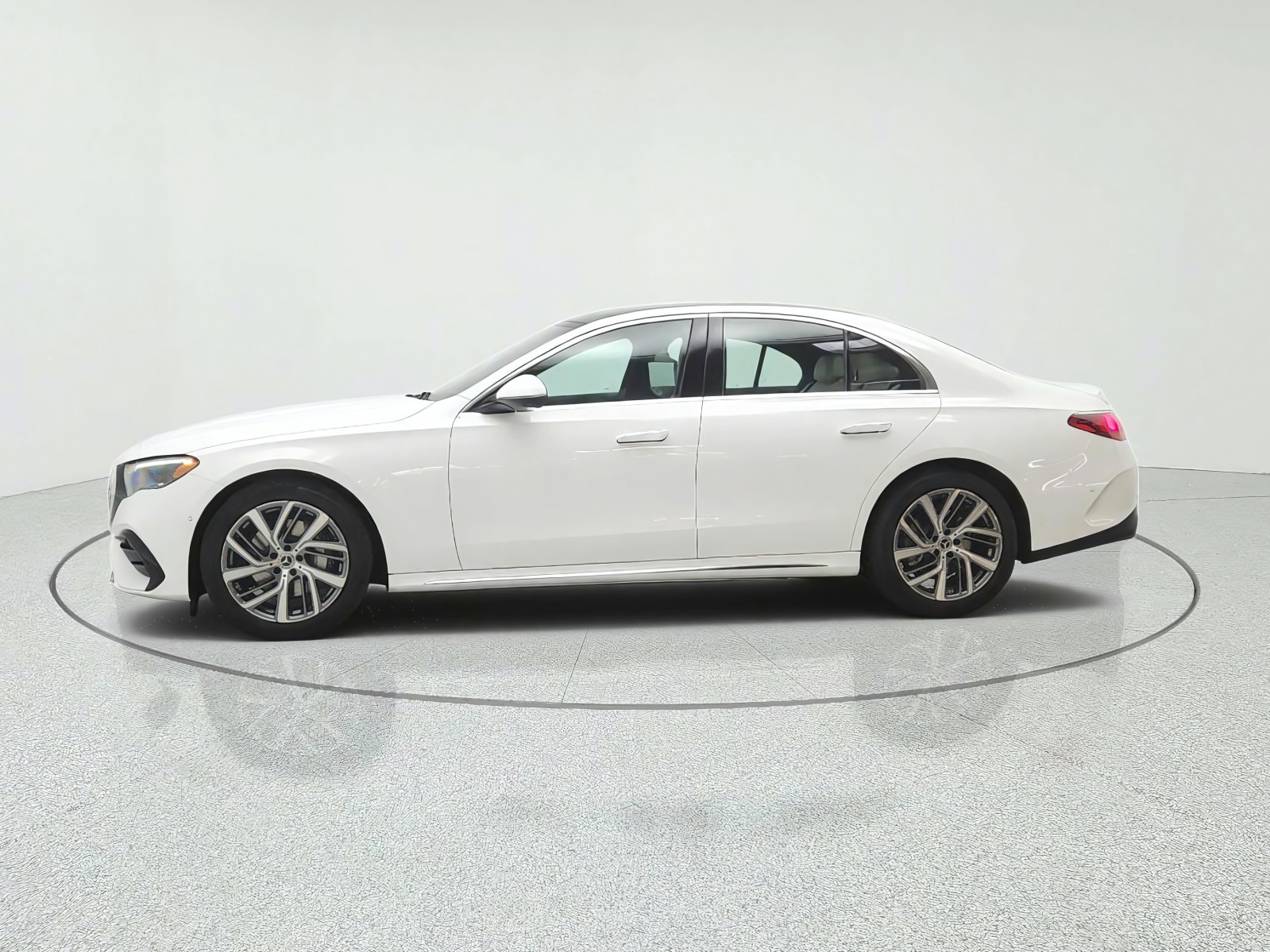 New 2027 Polar White Mercedes-Benz E 350 RWD Sedan image 8