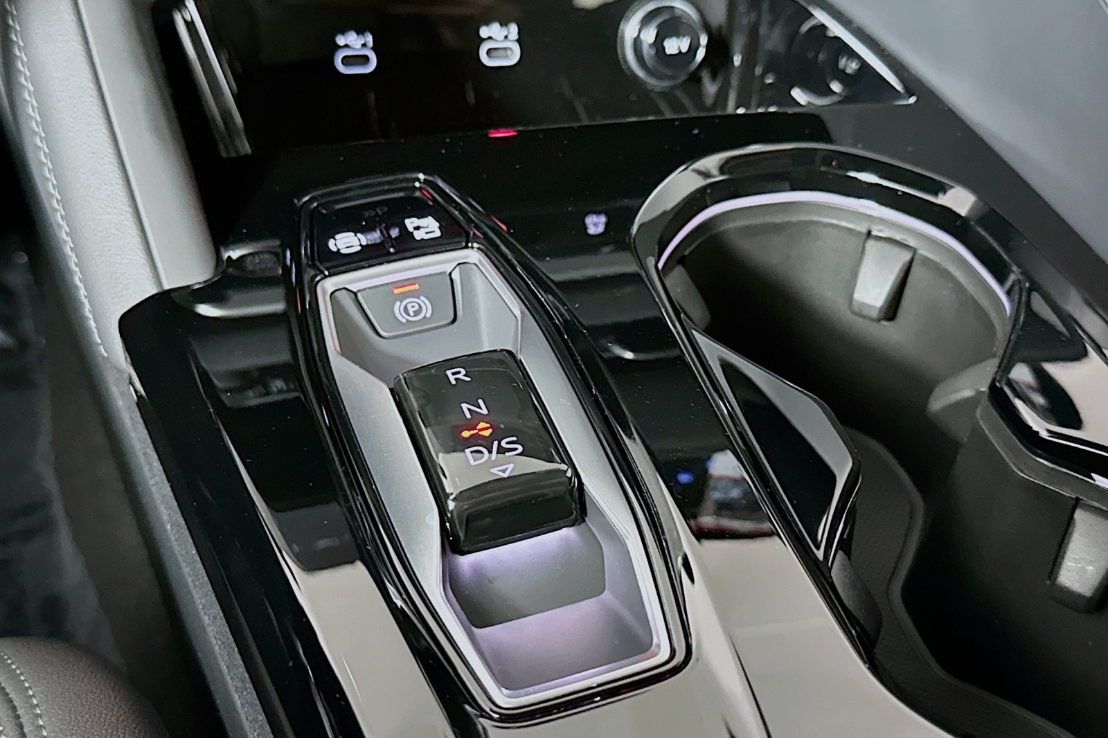 New 2025 Tambora Gray Metallic Audi Premium Plus image 7