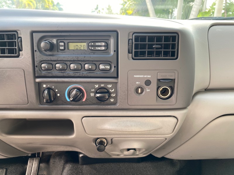 2001 Ford Super Duty F-350 DRW XL 1 OWNER LOW MILES 14,269 in , 