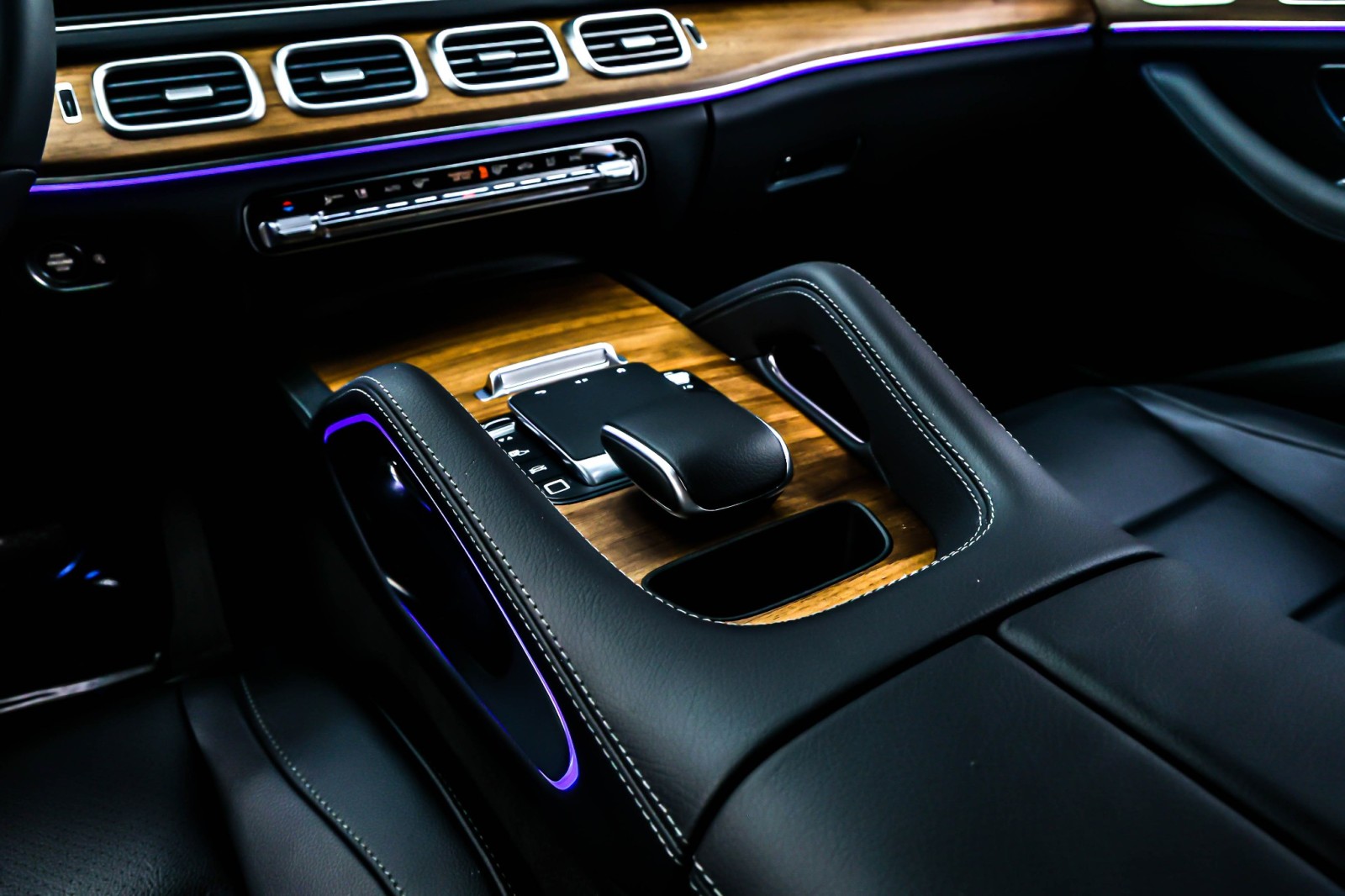 New 2026 Obsidian Black Metallic Mercedes-Benz GLE 350 image 6