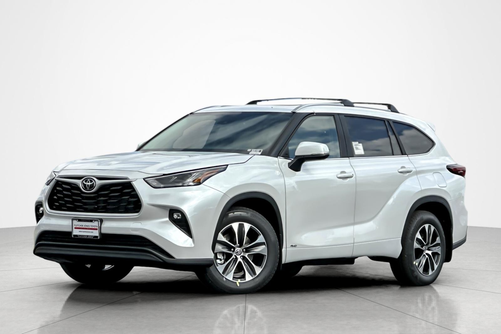 2026 Toyota Highlander Hybrid XLE AWD's photo