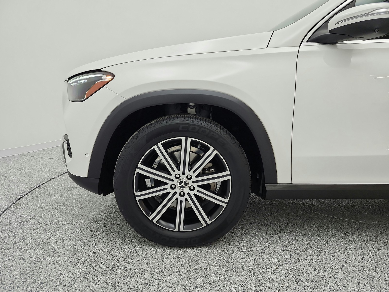 Certified Used 2024 Polar White Mercedes-Benz GLE 350 4MATIC® SUV image 24