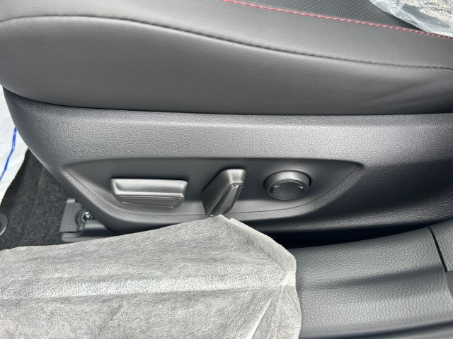 ToyotaPrius Plug-In Hybrid15