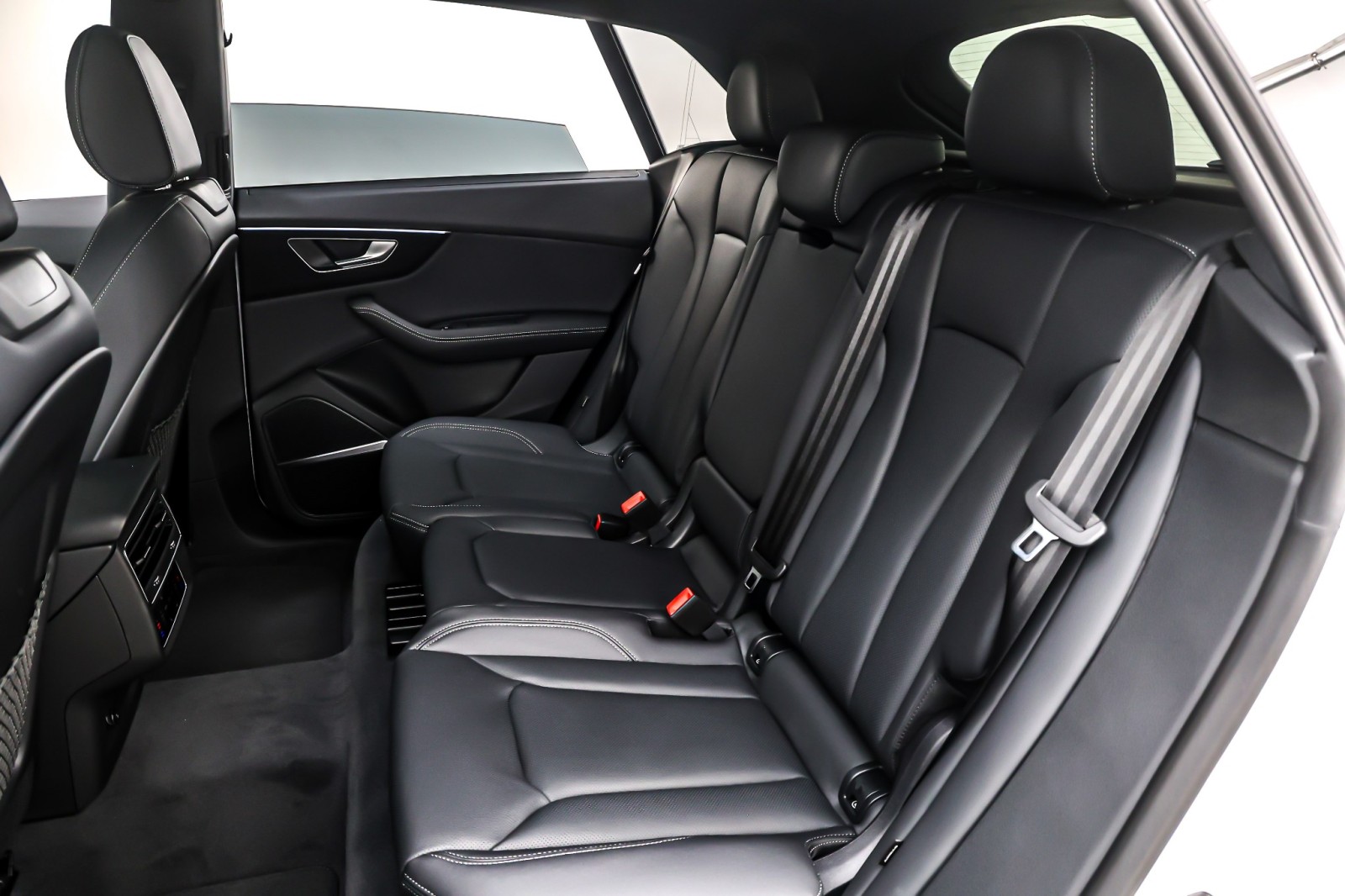 New 2026 Glacier White Metallic Audi Premium Plus quattro image 8