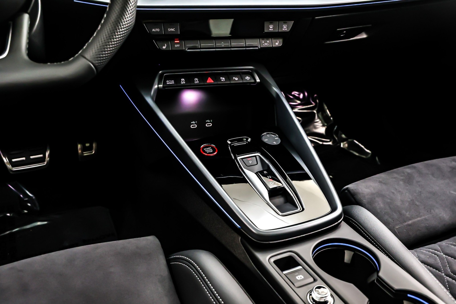 New 2026 Daytona Gray Pearl Effect Audi quattro image 6