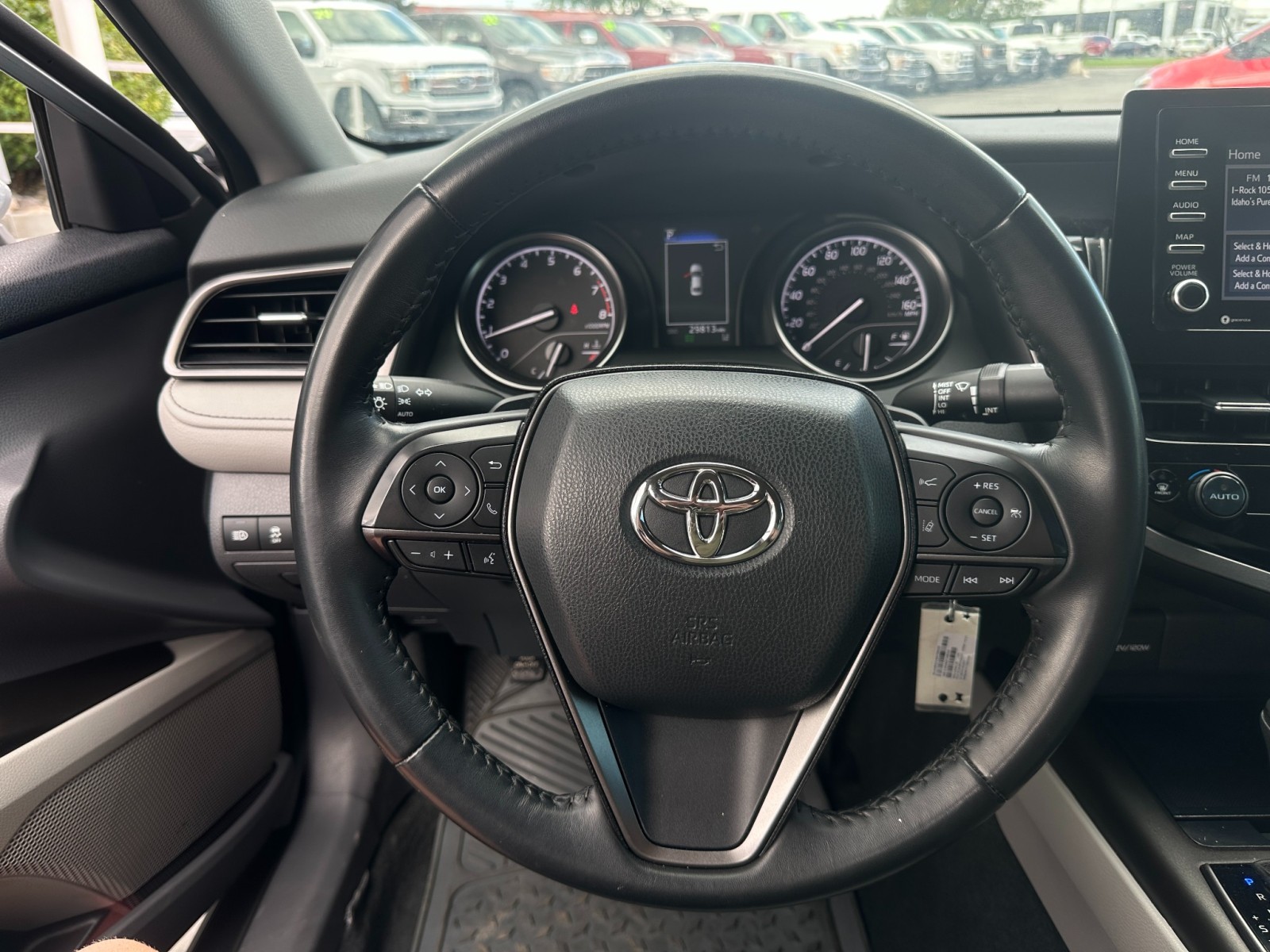 2022 Toyota Camry SE 16