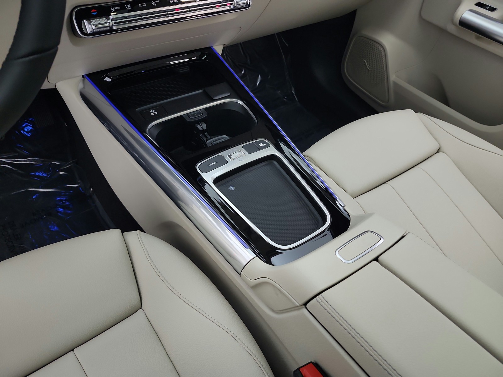 New 2026 Night Black Mercedes-Benz GLA 250 image 18