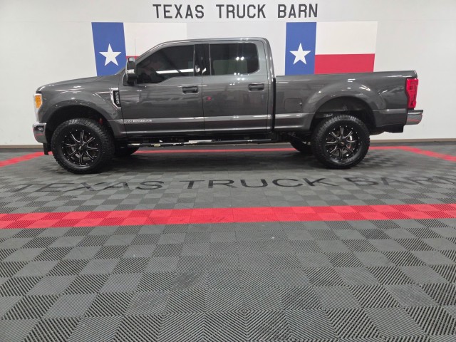 Gray (Magnetic Metallic) 2017 Ford F-250 Super Duty XLT Crew Cab 4WD Pickup Truck Four-Wheel Drive Automatic