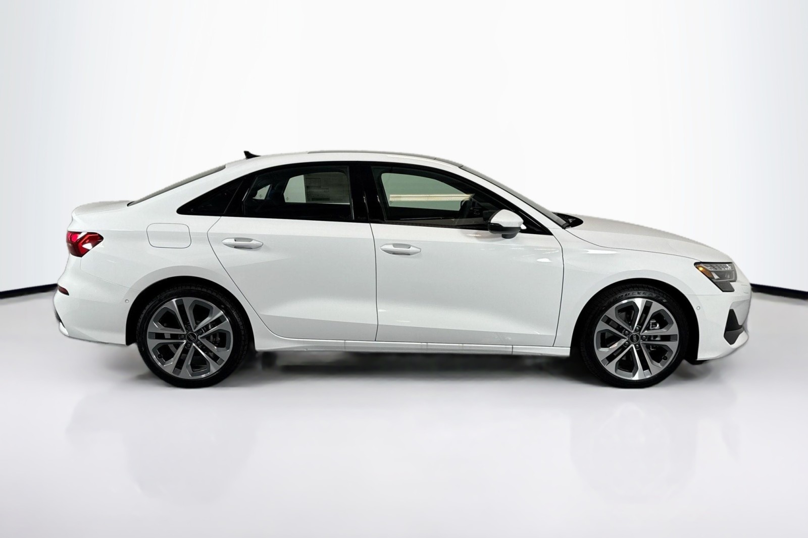 New 2026 Arkona White Audi Premium Plus quattro image 4