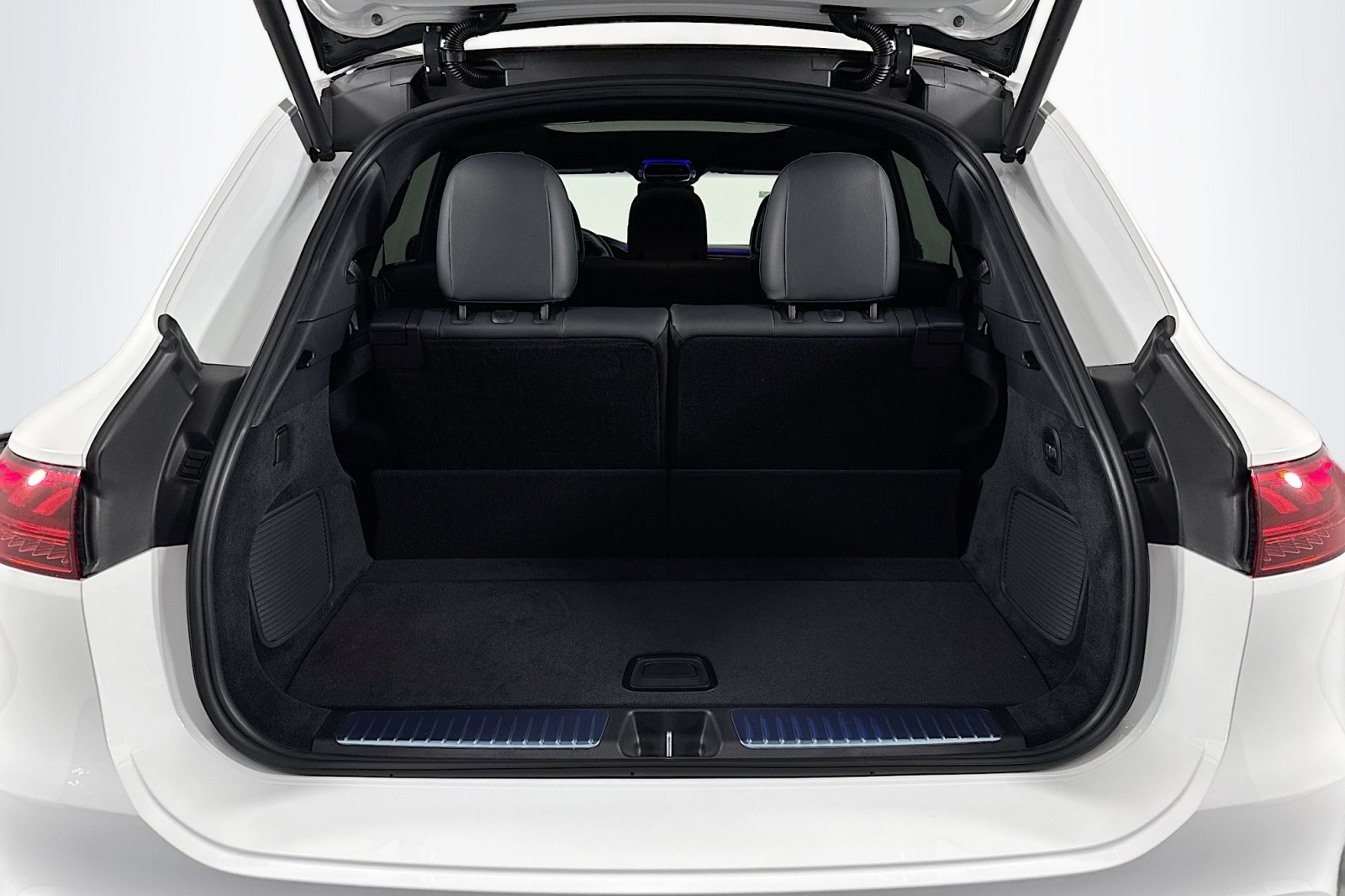 New 2026 Polar White Mercedes-Benz EQS 400 4MATIC® SUV image 22