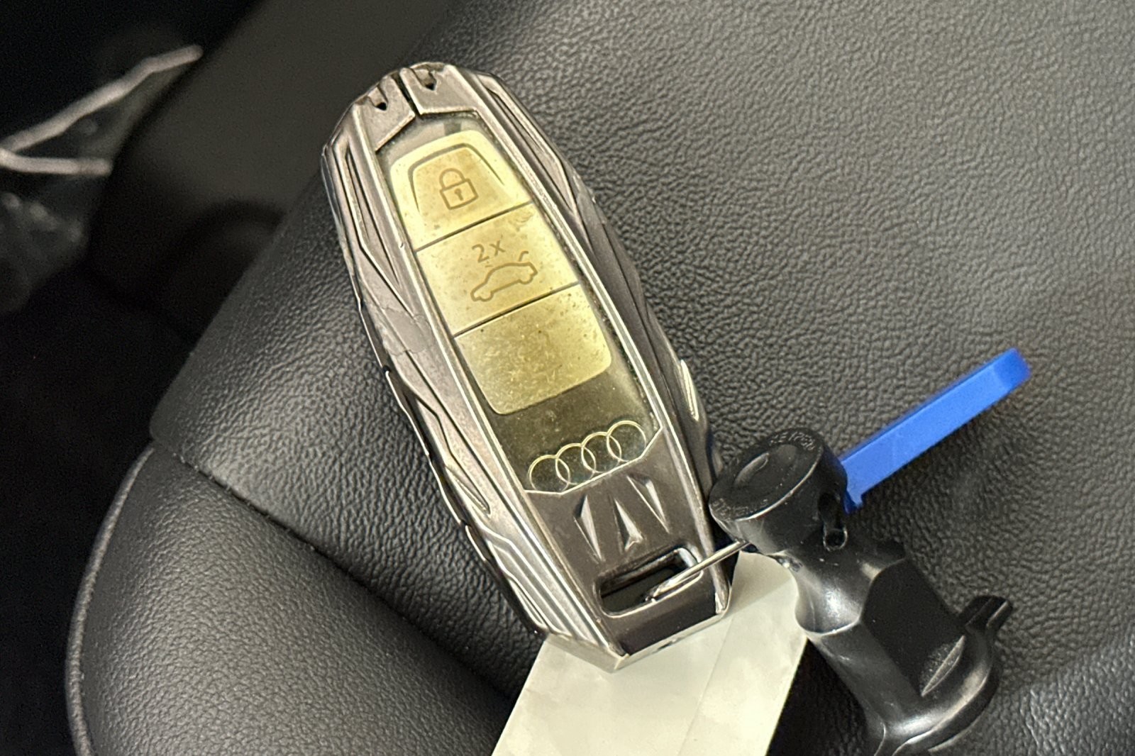 Used 2023 Florett Silver Metallic Audi Premium 40 TFSI image 23