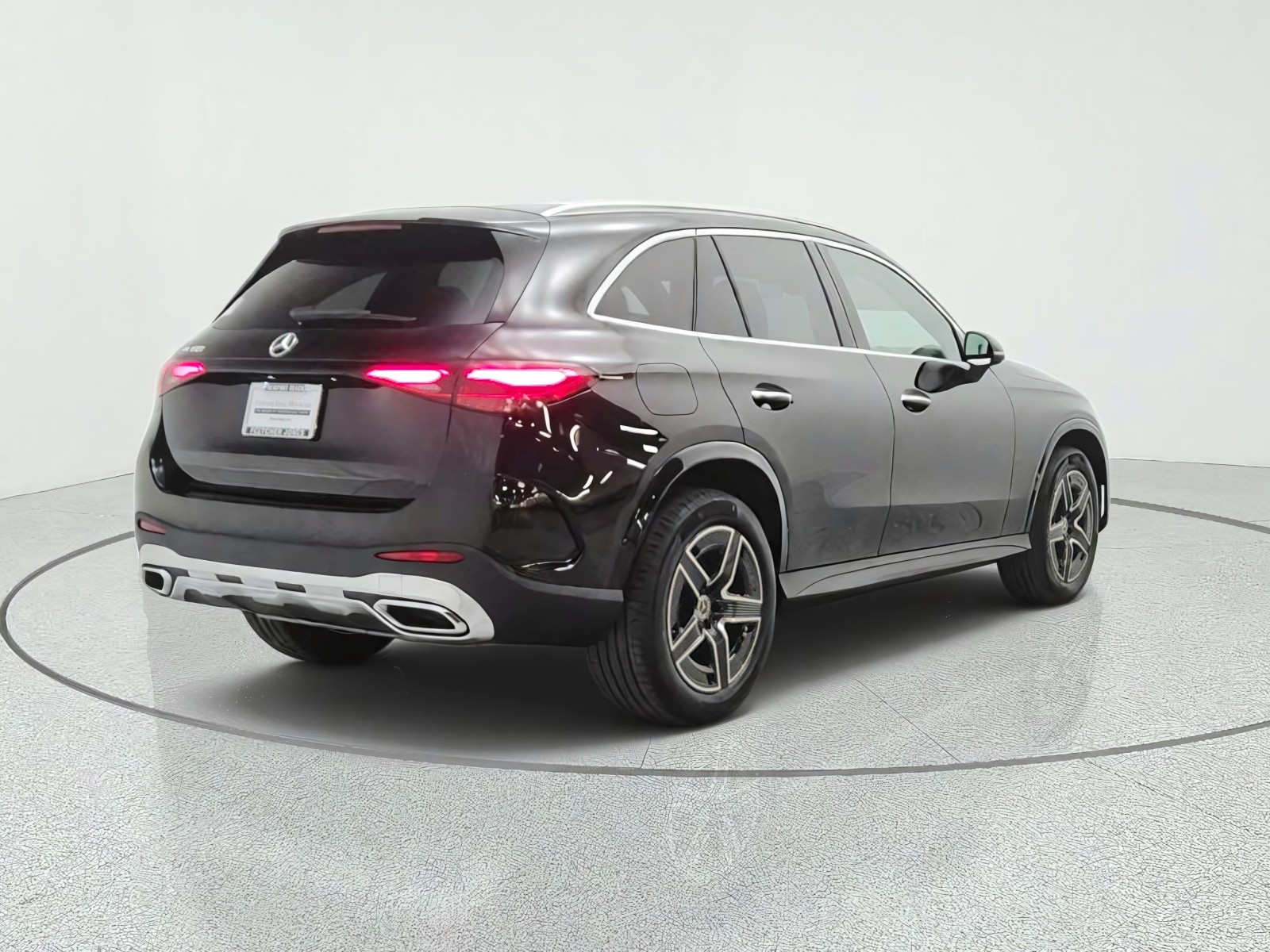 New 2027 Black Mercedes-Benz GLC 300 SUV image 5