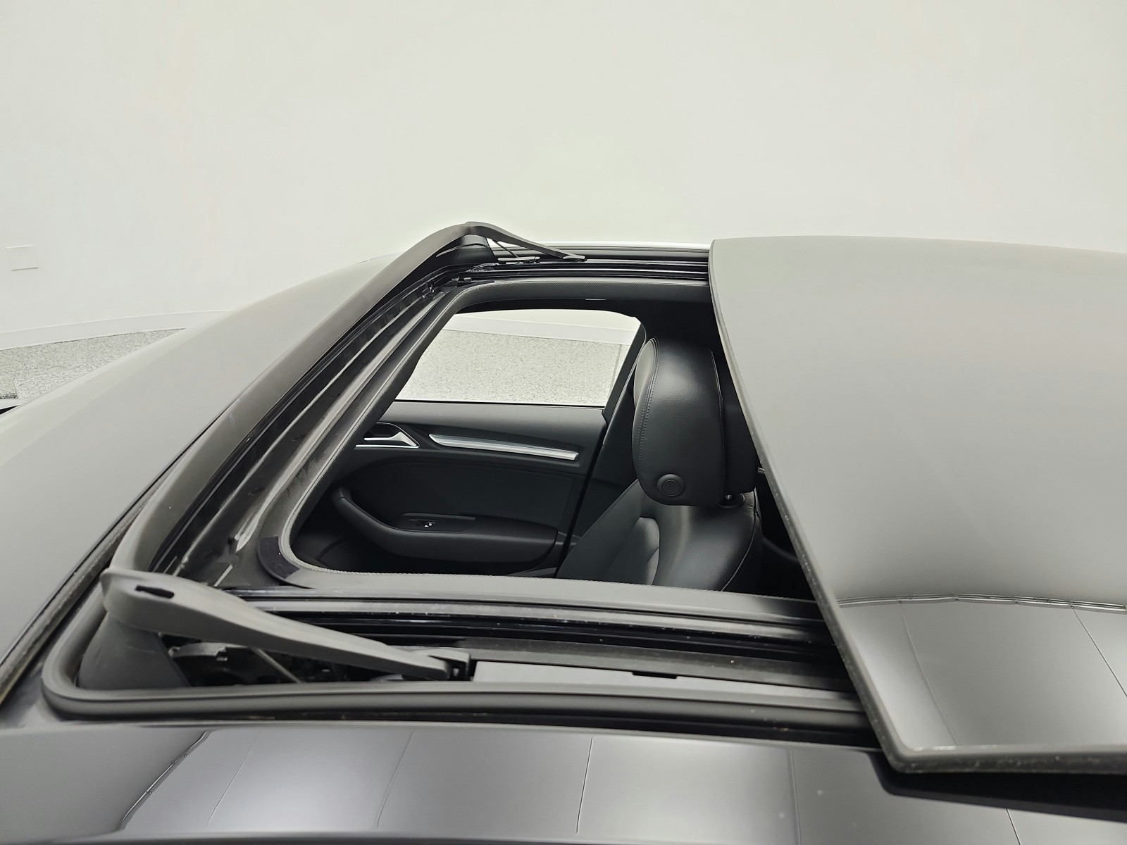 Used 2019 Florett Silver Metallic Audi Premium Plus 45 TFSI quattro image 11