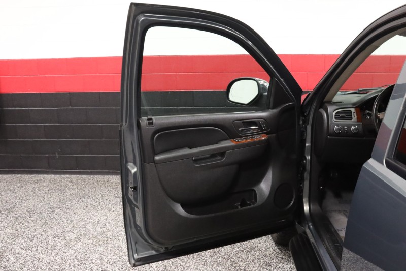 2011 Chevrolet Avalanche 4WD LTZ 4DR Truck in , 