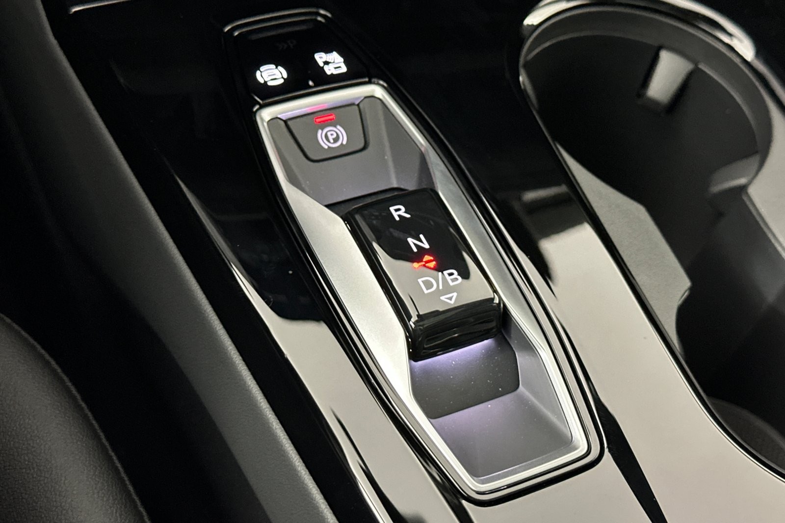 New 2025 Glacier White Metallic Audi Premium quattro image 21