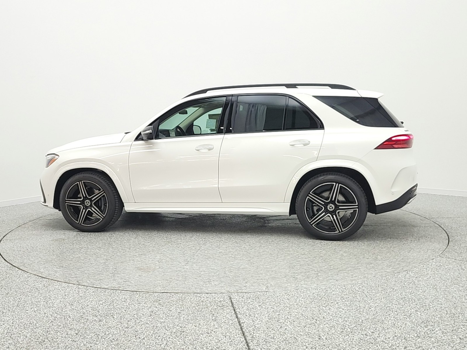 New 2026 Polar White Mercedes-Benz GLE 450 image 8