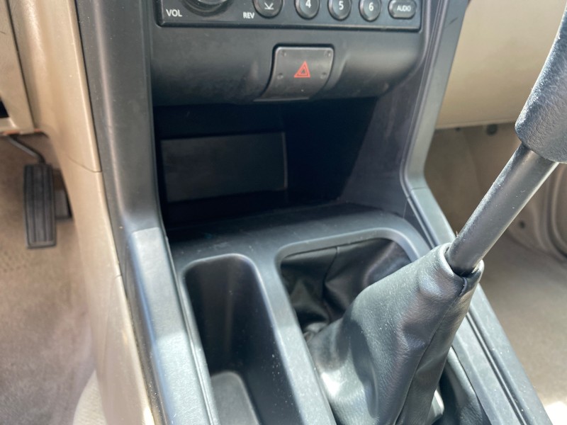 2004 Nissan Frontier 2WD XE LOW MILES 70,694 PU in , 