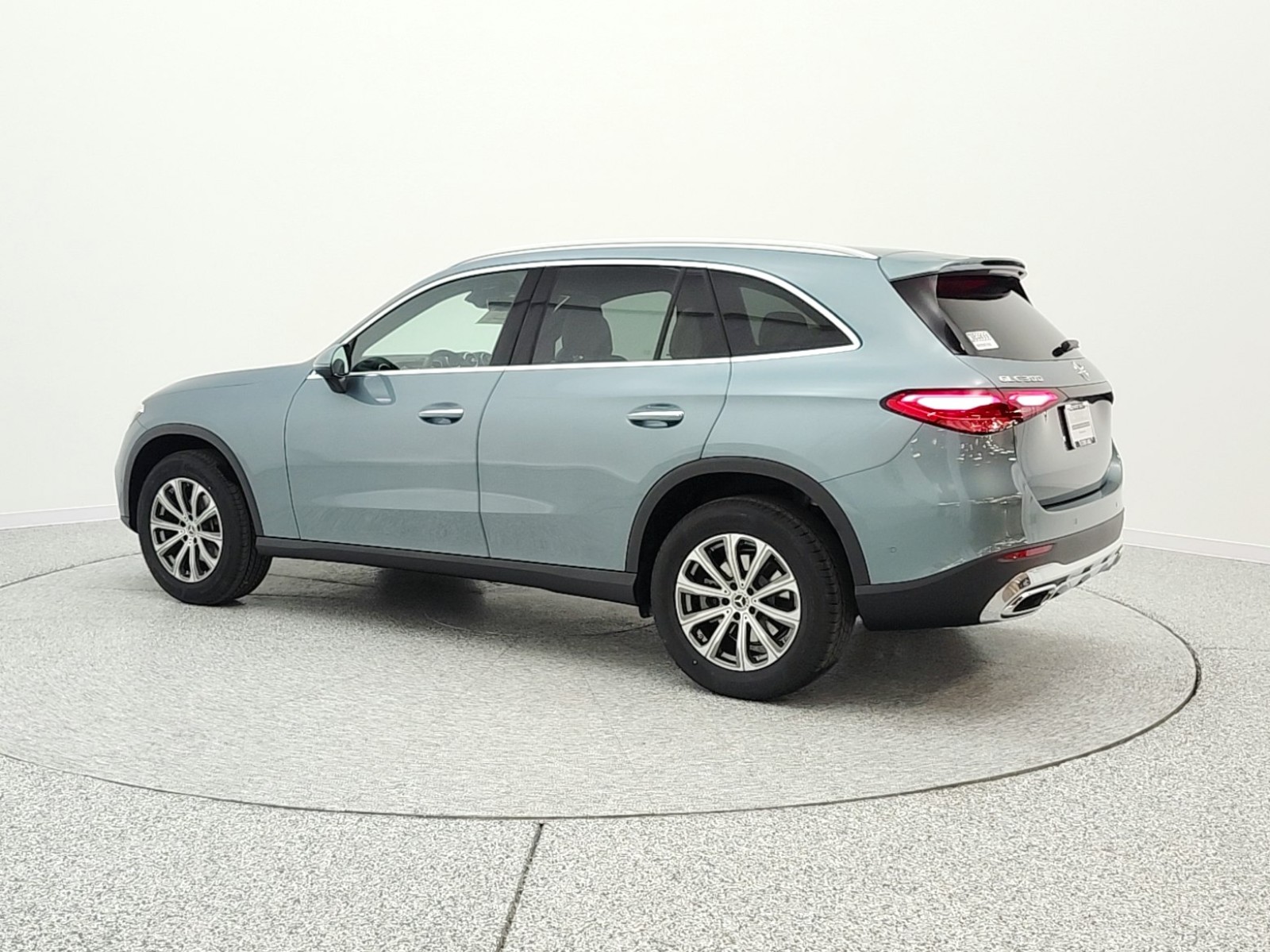 New 2026 Verde Silver Metallic Mercedes-Benz GLC 300 image 7